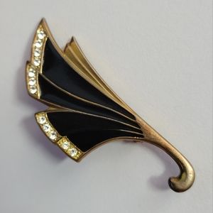 Vintage pin stylized wing design black enamel gold tone brooch
